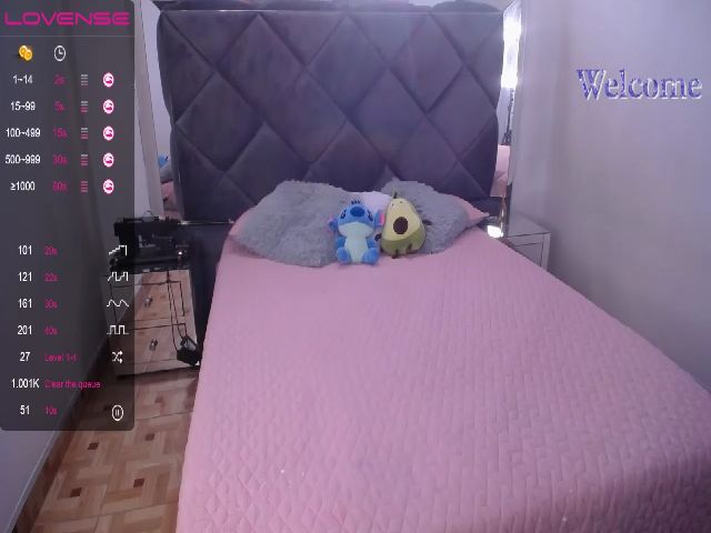 Live sex webcam photo for ElektraWhite #268865432