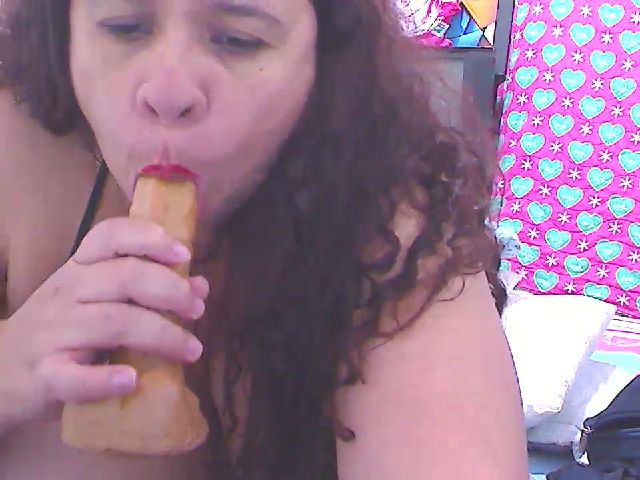 Live sex webcam photo for LatinaBigAss4 #268866171