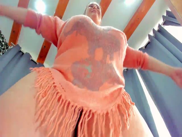 Live sex webcam photo for LovelyClara4u #268855223