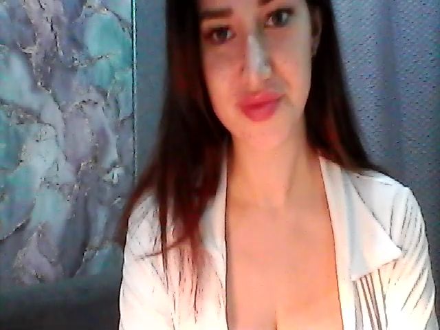 Live sex webcam photo for EmiliyaFoxy #268858846