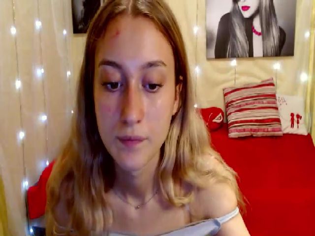 Live sex webcam photo for LinaRum__ #268850056