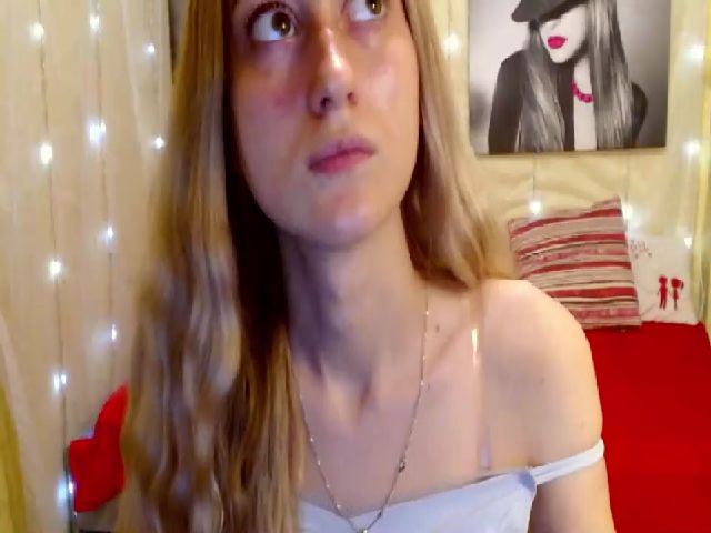 Live sex webcam photo for LinaRum__ #268852519