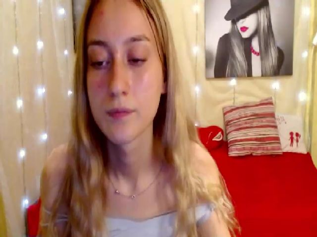 Live sex webcam photo for LinaRum__ #268853632