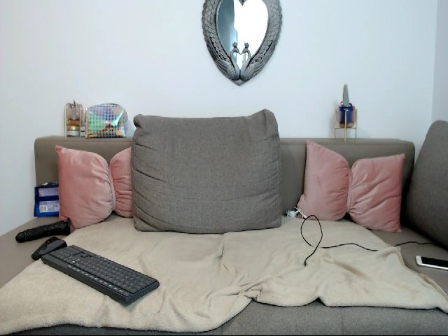 Live sex webcam photo for JullietXXX #268862562