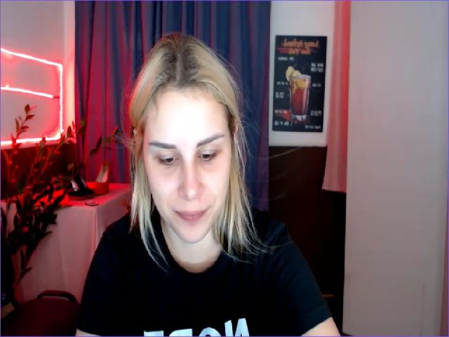 Live sex webcam photo for PolliMilk #268853731