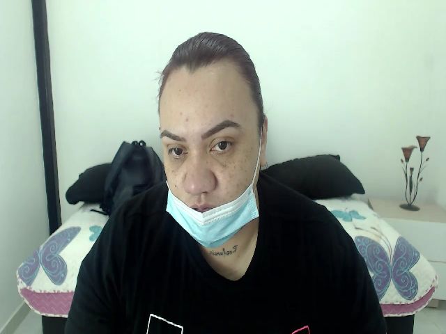 Live sex webcam photo for KimmyStone #268856919