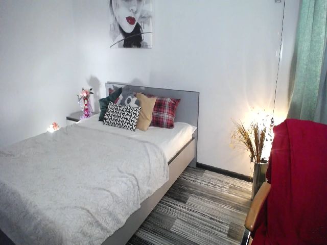 Live sex webcam photo for MarrieFleur #268859048