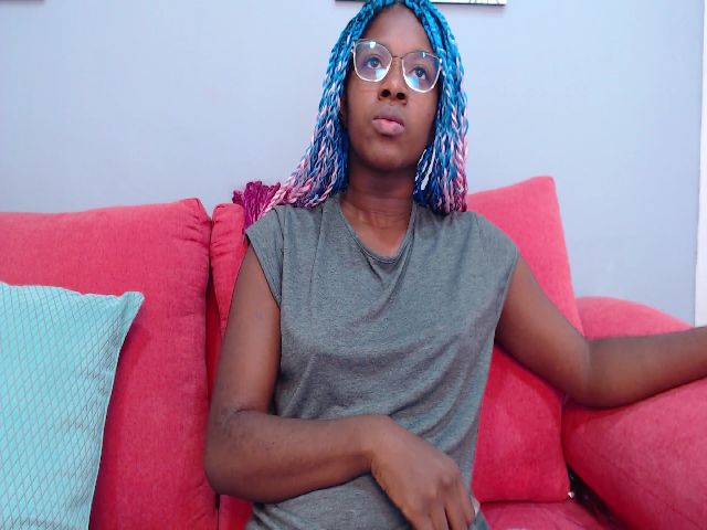 Live sex webcam photo for Connywells #268865970