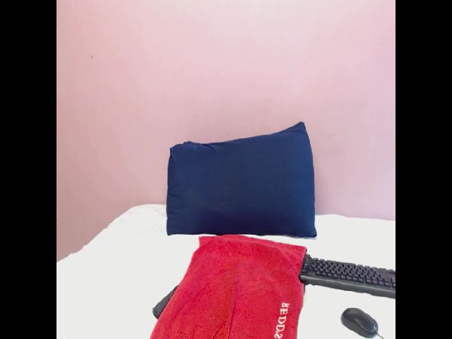 Live sex webcam photo for Nikkyjigglest #268853566