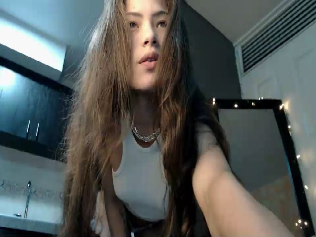 Live sex webcam photo for KatieMoss #268846443