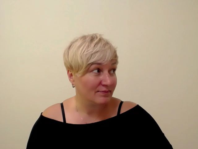 Live sex webcam photo for KailyMey #268856945