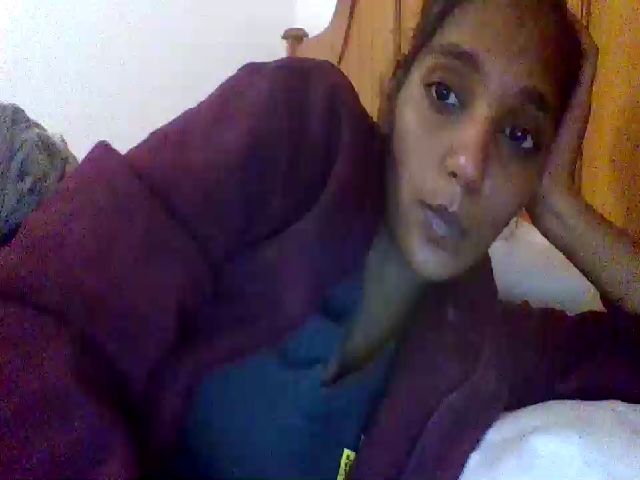 Live sex webcam photo for IndianvixxenX #268863060