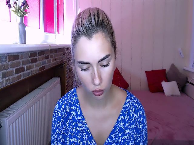 Live sex webcam photo for TrishKlein #268854081