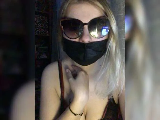 Live sex webcam photo for Irish8m #268844788