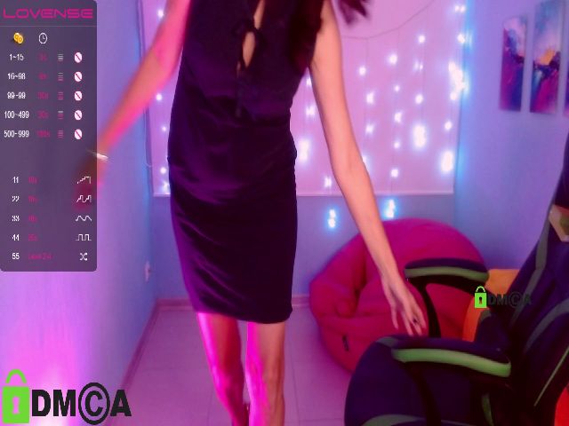 Live sex webcam photo for CaringSophie #268849872