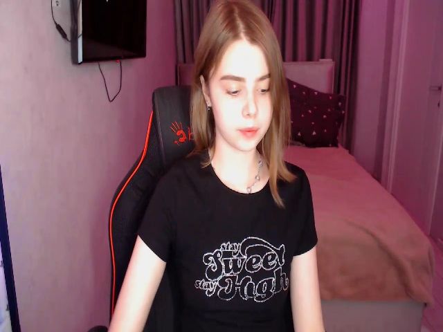 Live sex webcam photo for TriplePrinces #268862741