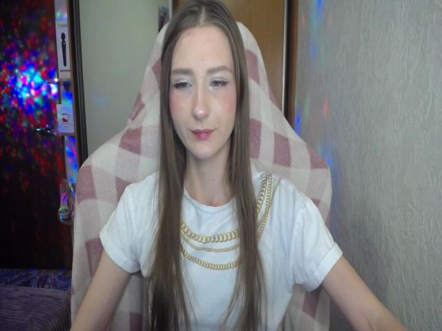 Live sex webcam photo for M00T4B0R #268858545