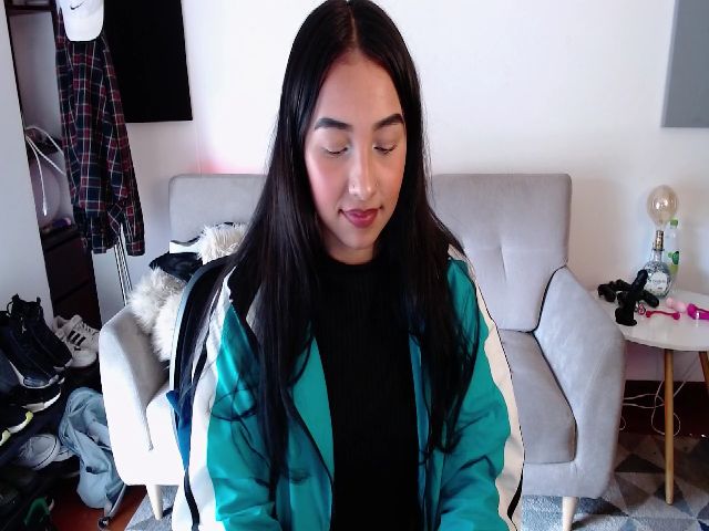 Live sex webcam photo for Jade7777 #268863083