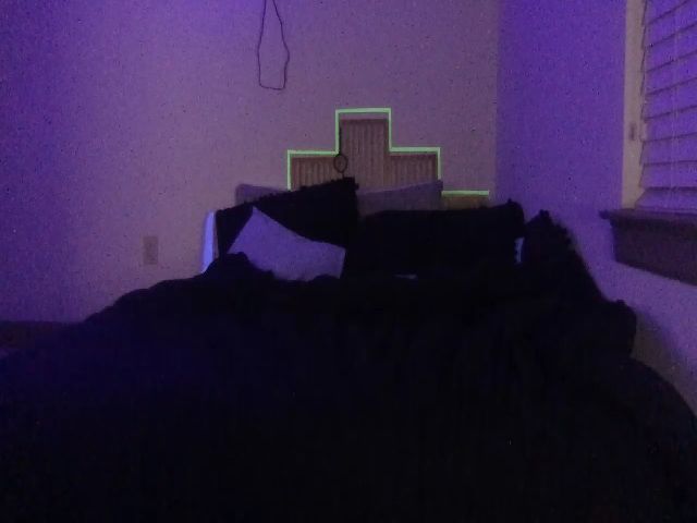 Live sex webcam photo for moonbeam1991 #268848336