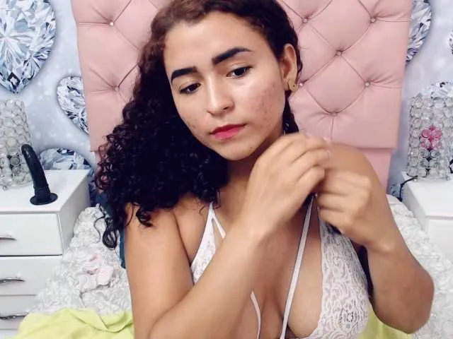 Live sex webcam photo for samywow #268851827