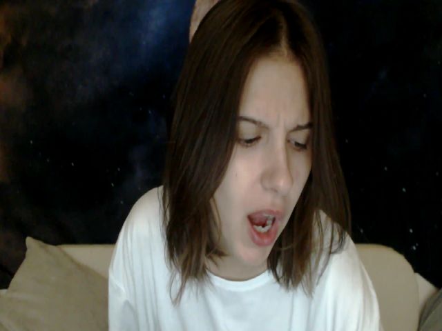 Live sex webcam photo for FoundError404 #268846858