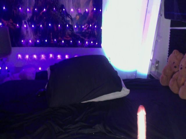 Live sex webcam photo for Honestkitty #268866405