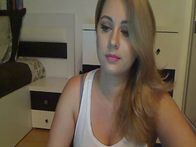 Live sex webcam photo for MISS__S #268865882