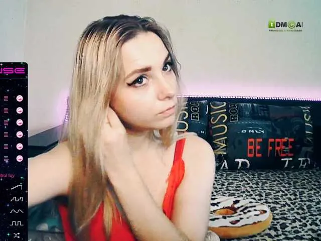 Live sex webcam photo for ORNELLAMUTTY #268876086