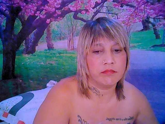 Live sex webcam photo for indianroxy #287933266
