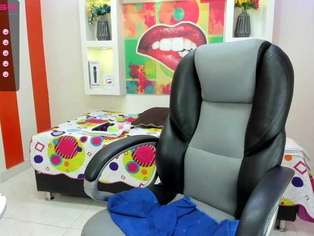 Live sex webcam photo for miagoth #268867999