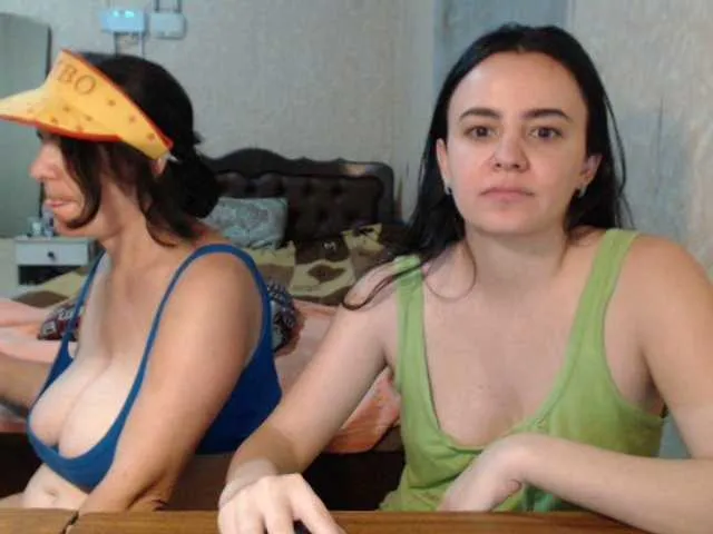 Live sex webcam photo for Katernia48 #268875803