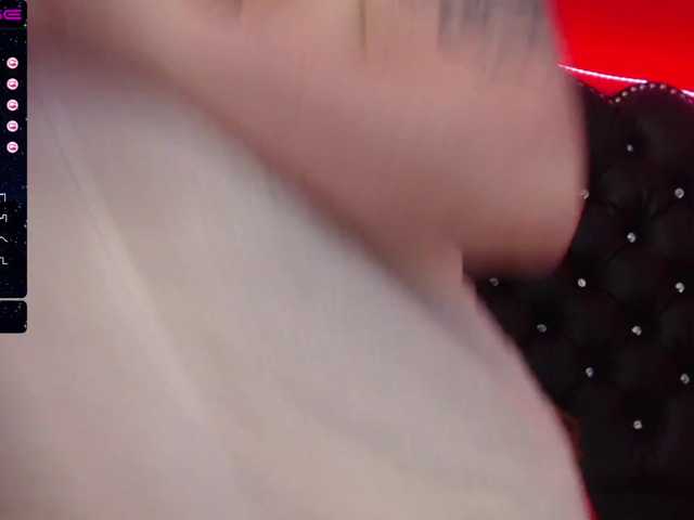 Live sex webcam photo for FaryhRamirez #268881162