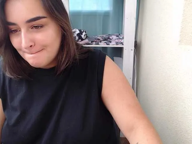 Live sex webcam photo for MilaLav #268875926