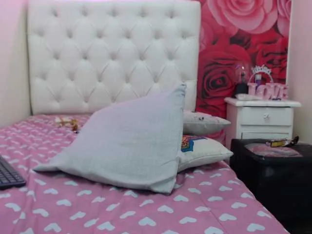 Live sex webcam photo for LunaXLopez #268868227