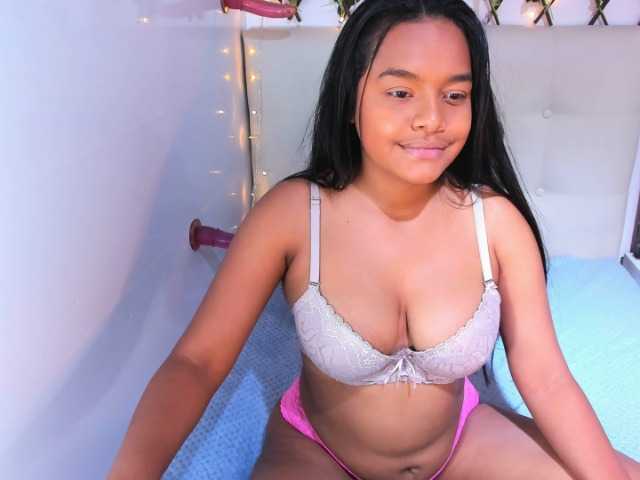 Live sex webcam photo for LilyPeytonx #268881012