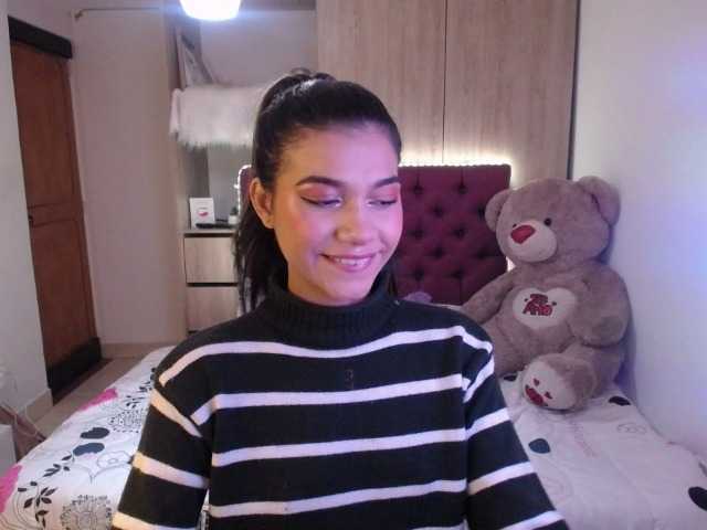 Live sex webcam photo for littlevonne17 #268868247