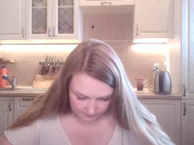 Live sex webcam photo for JaneGrey111 #268878159