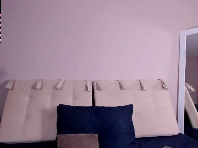 Live sex webcam photo for zoe-wils #268872648