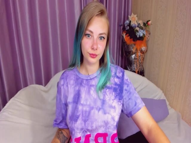 Live sex webcam photo for AprillSnow #268875643