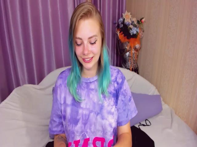 Live sex webcam photo for AprillSnow #268877009