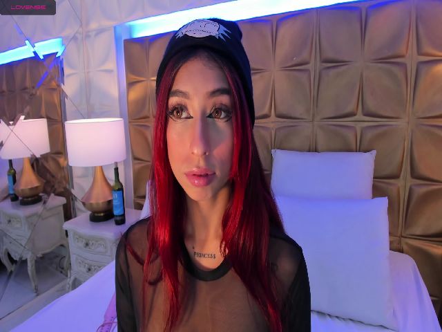 Live sex webcam photo for CandyLaw_ #268877029