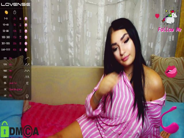 Live sex webcam photo for Diannele #268883446