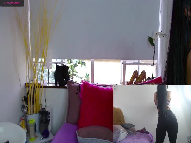 Live sex webcam photo for Moniquexxx #268882513