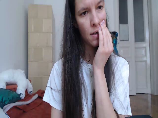 Live sex webcam photo for PetitePinkie #268876992