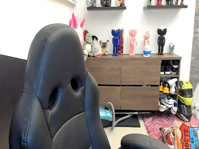 Live sex webcam photo for Miss_kim18 #268868164