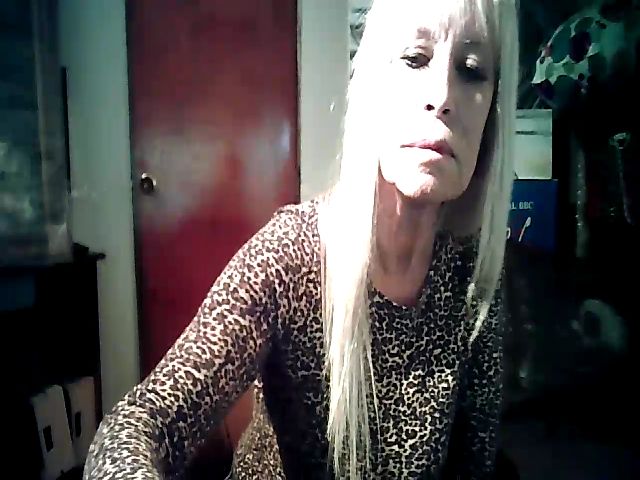 Live sex webcam photo for Latinablond7 #268883899