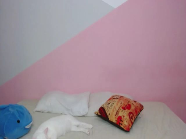 Live sex webcam photo for Sarajoness_ #268884454