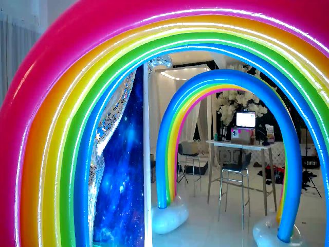 Live sex webcam photo for GingerMFC #268874744