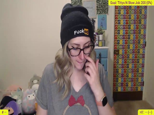 Live sex webcam photo for Violet_Rae_ #268870729