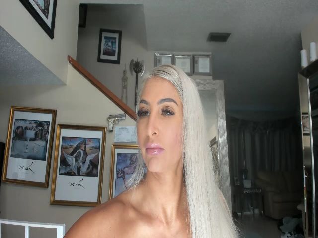 Live sex webcam photo for ADRIANA_FOX #268879273